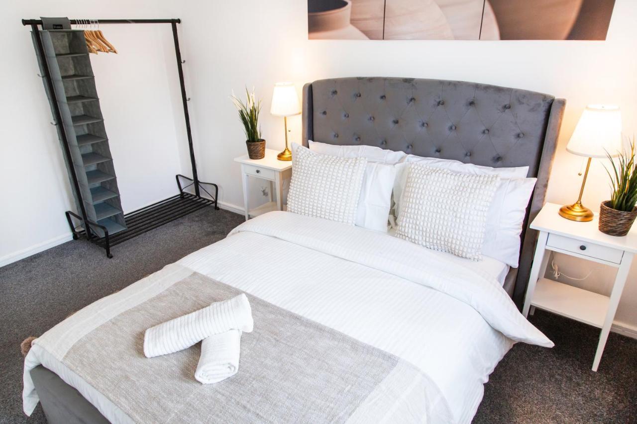 Cozy Townhouse In The Heart Of Greater Manchester Villa Eksteriør bilde