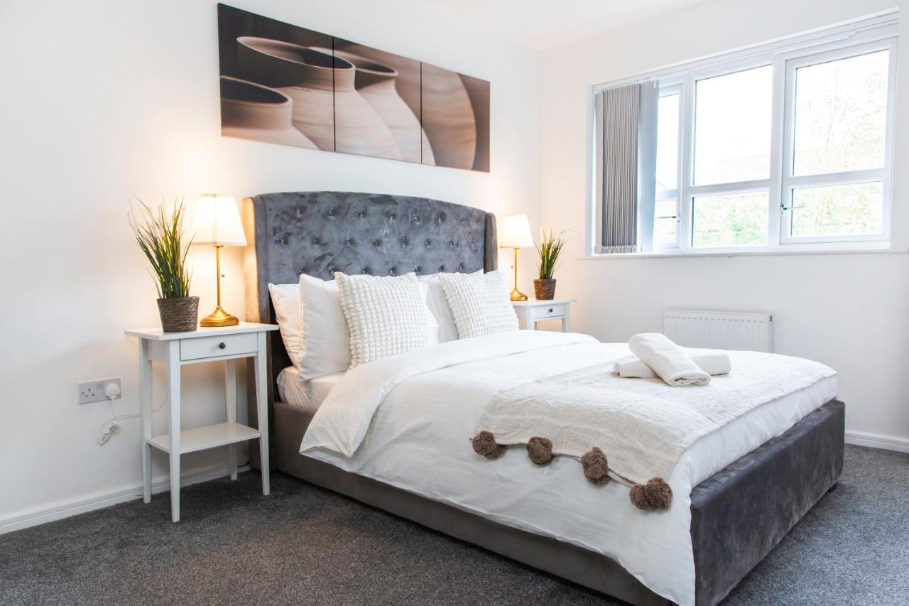 Cozy Townhouse In The Heart Of Greater Manchester Villa Eksteriør bilde