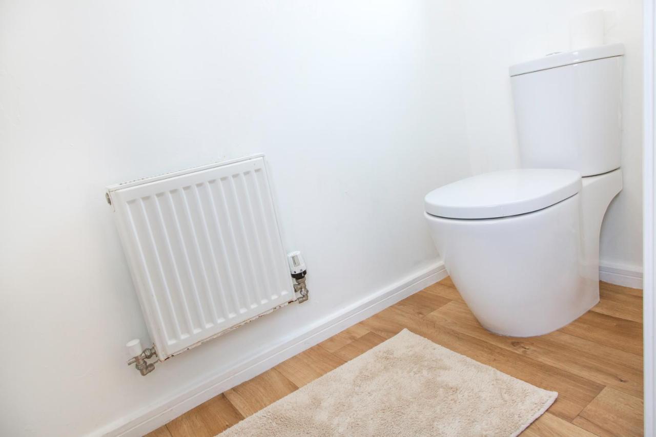 Cozy Townhouse In The Heart Of Greater Manchester Villa Eksteriør bilde