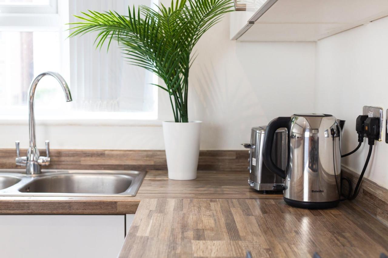 Cozy Townhouse In The Heart Of Greater Manchester Villa Eksteriør bilde