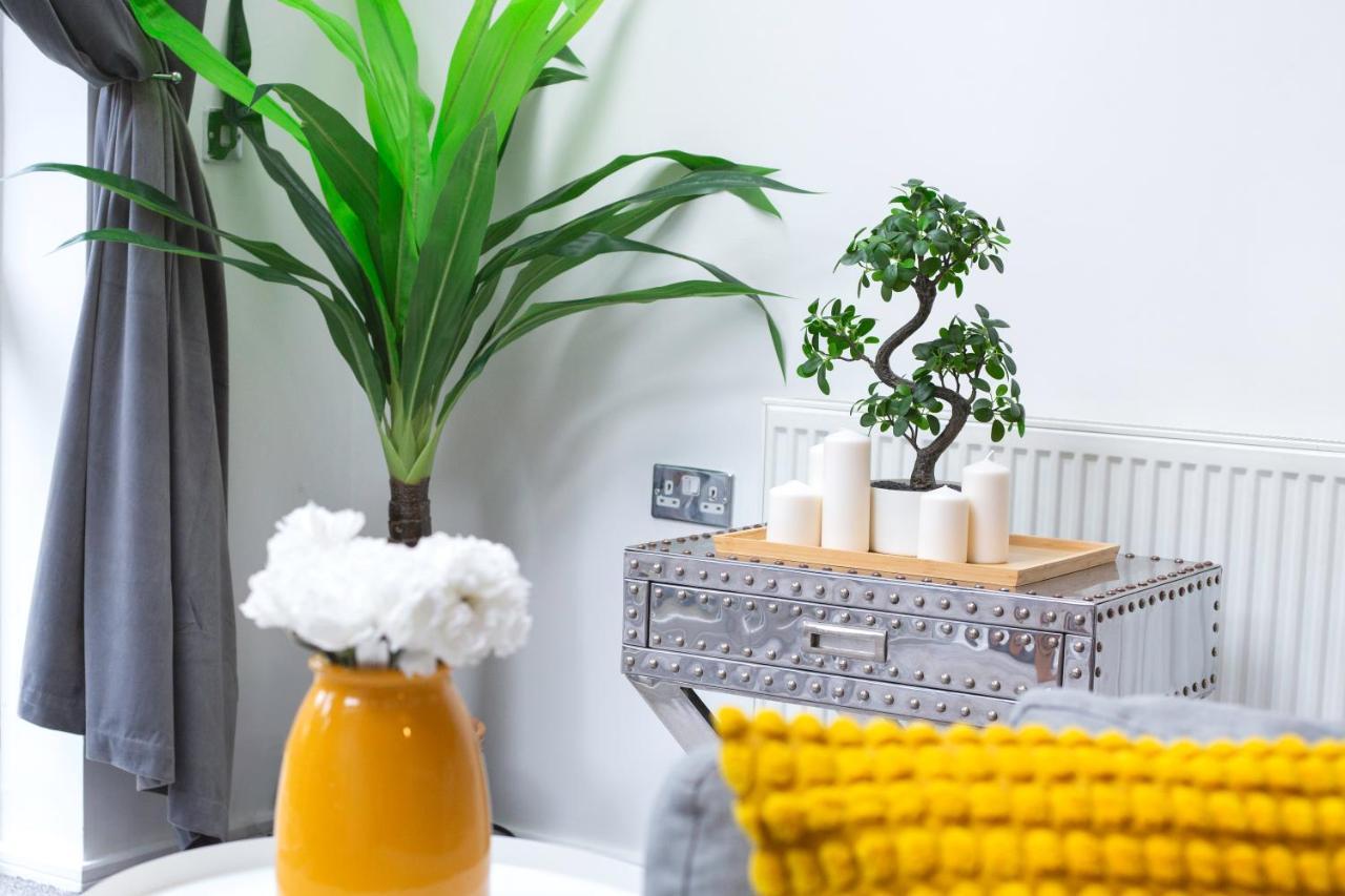Cozy Townhouse In The Heart Of Greater Manchester Villa Eksteriør bilde